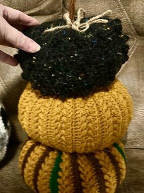 Handmade Pumpkin Stack - Mustard & Black